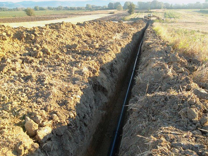 Infrastrutture a rete-Acquedotto in PVC in pressione-full