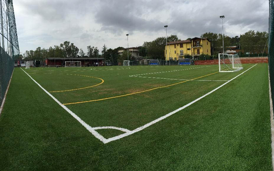 Parchi e Impianti Sportivi-Realizzazione di un campo di calciotto in erba sintetica